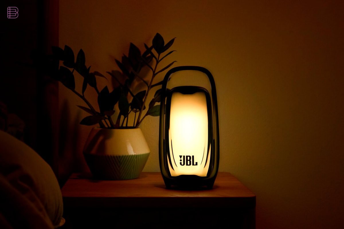 JBL Pulse 6 showing its 360-degree lightshow in a dark setting