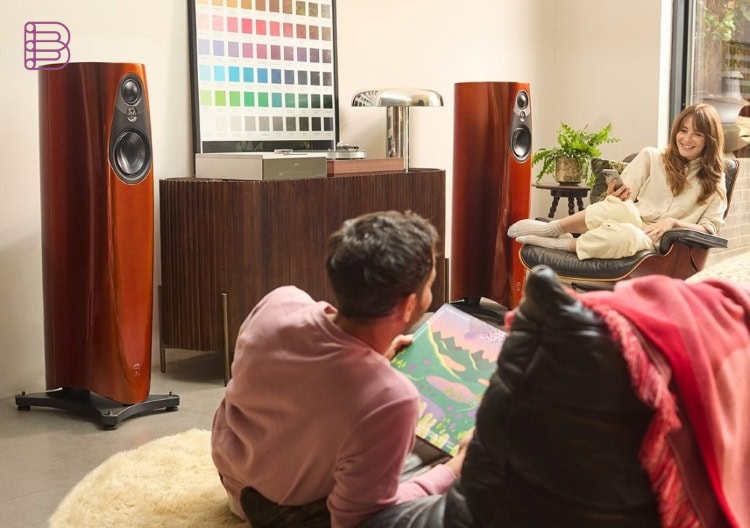 Linn 343 loudspeakers in the Single Malt finish in a living room
