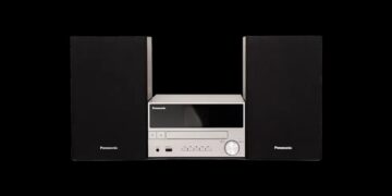 Panasonic SC-PM302 micro system in silver with wooden-enclosure speakers