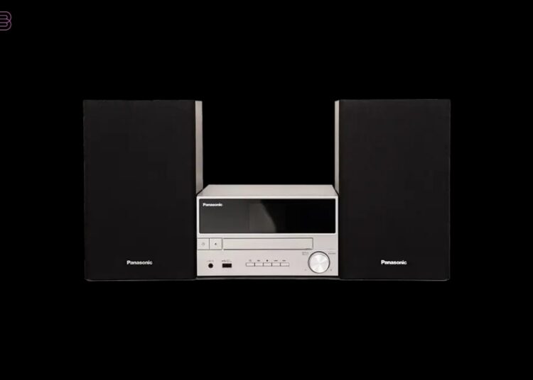 Panasonic SC-PM302 micro system in silver with wooden-enclosure speakers
