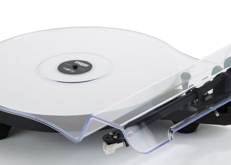 Rega Replay entry-level turntable with dustcover and RB110 tonearm