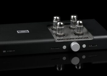 Schiit Freya 2 tube and solid-state preamplifier