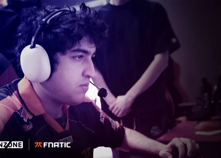 Fnatic esports player wearing the Sony INZONE H9 II headset at a tournament