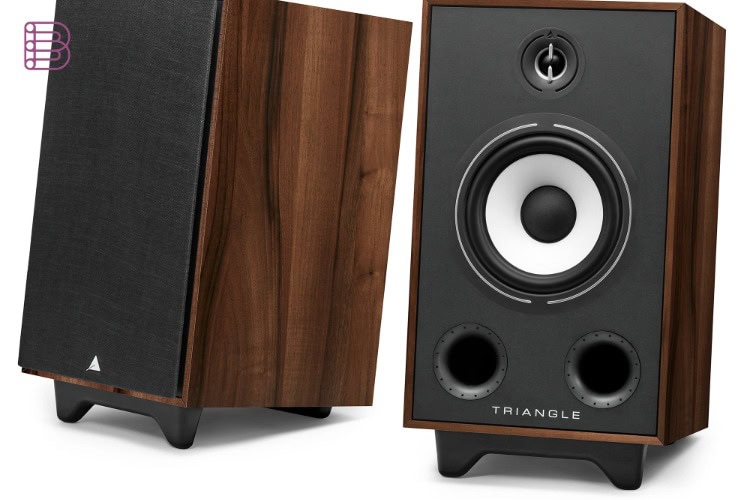 Triangle Borea BR05 bookshelf speaker, chestnut finish, front view