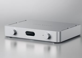 Vinnie Rossi CANTA Integrated Amplifier front angle