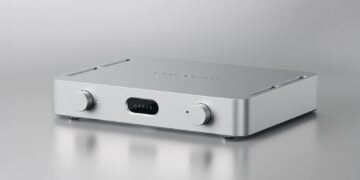 Vinnie Rossi CANTA Integrated Amplifier front angle