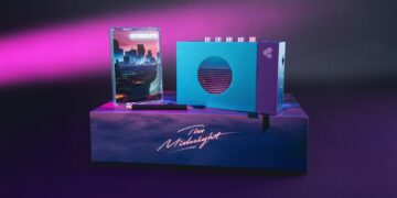 We Are Rewind The Midnight edition WE-001 cassette player