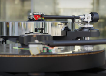 AVID-Altus-And-Nexus-V2-Tonearms