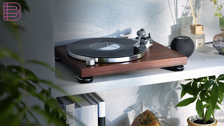 Audio-Technica's-AT-LPW50BT-RW-TurnTable-3