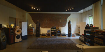 Avalon-Saga-Signature-Floorstanding-Speaker