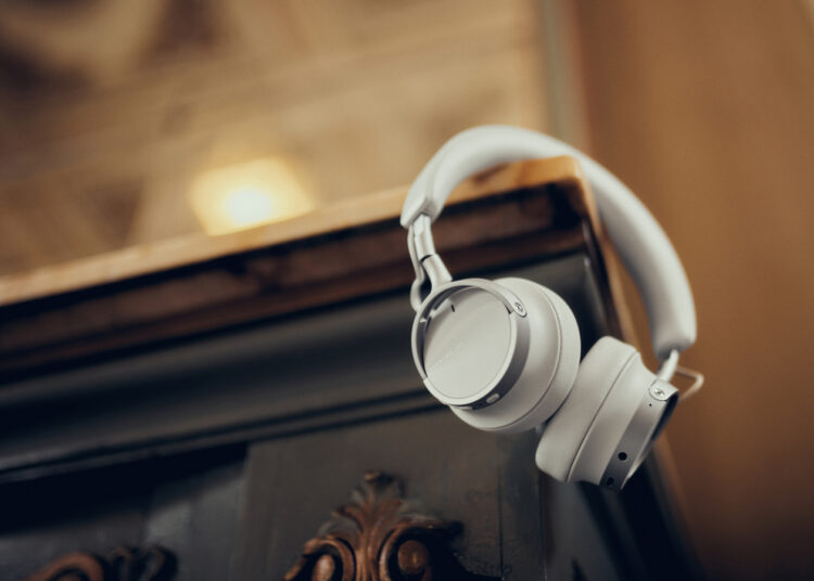 Beyerdynamic-AVENTHO-100-Headphone