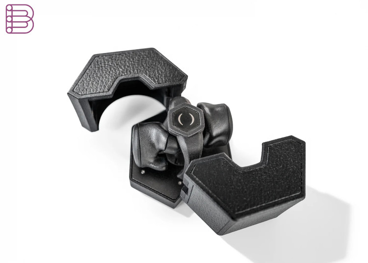 Breggz™-Introduces-Zohn-1-Black-In-ear-Headphone-1