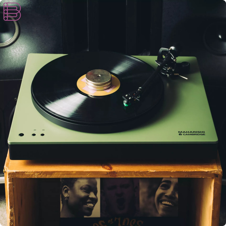 Cambridge-Audio-and-Maharishi-Capsule-2