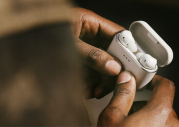 Cambridge-Melomania-A100-True-Wireless-Earphones-with-ANC