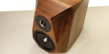 Diapason-Àstera-A-Masterpiece-of-Audio-Excellence