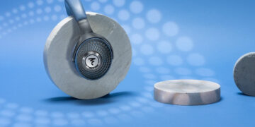 Focal-Azurys-Closed-back-Headphones-3