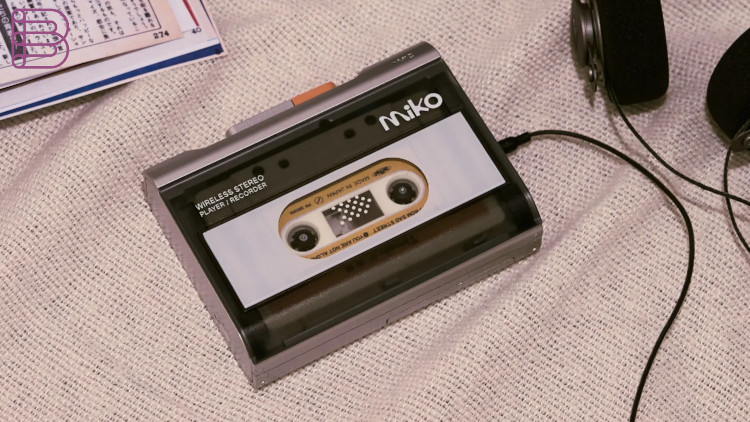 Gadhouse-Unveils-Miko-Cassette-Player-2