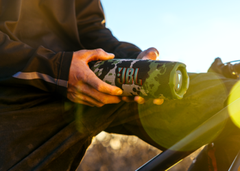 JBL-Flip-7-Powerful-Bluetooth-Speaker