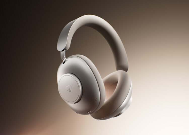 LOEWE-Leo-Wireless-headphones