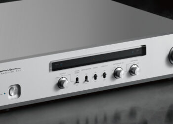 Luxman-Phono-Amplifiers-E-07