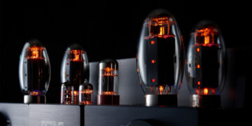 OCTAVE-Jubilee-Class-A-Mono-Power-Amplifiers-at-High-End-Munich-2025-1