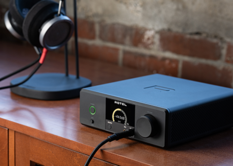 Rotel-DX-3-Headphones-Amplifier