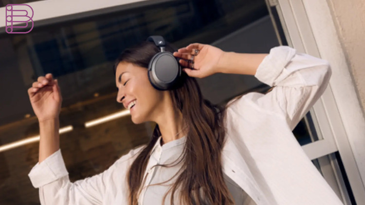 Sennheiser-MOMENTUM-4-Wireless-Headphone-1
