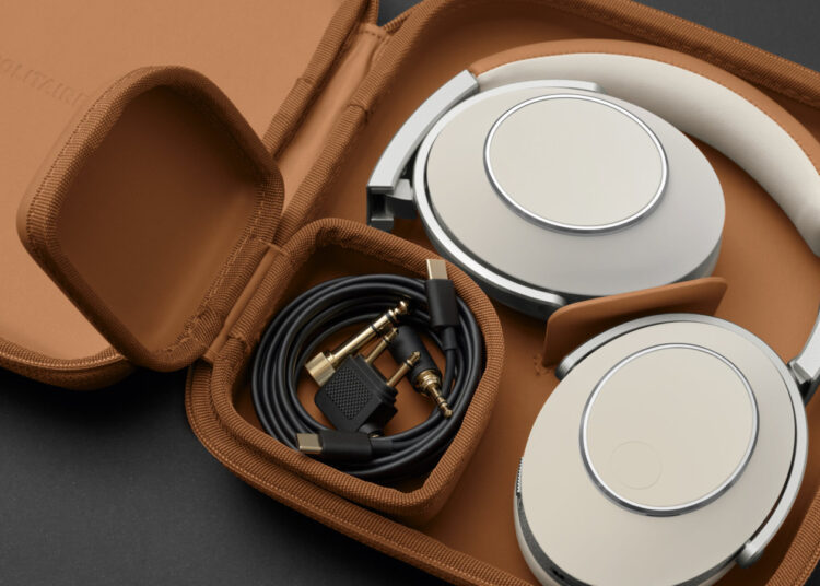 Solitaire-T-Redefining-Headphone-Excellence