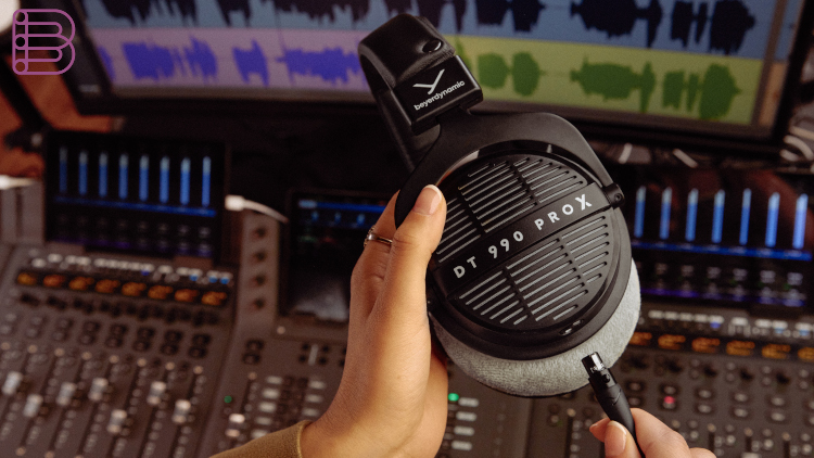 The-DT-990-PRO-X-from-beyerdynamic-3