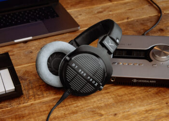 The-DT-990-PRO-X-from-beyerdynamic