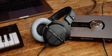 The-DT-990-PRO-X-from-beyerdynamic