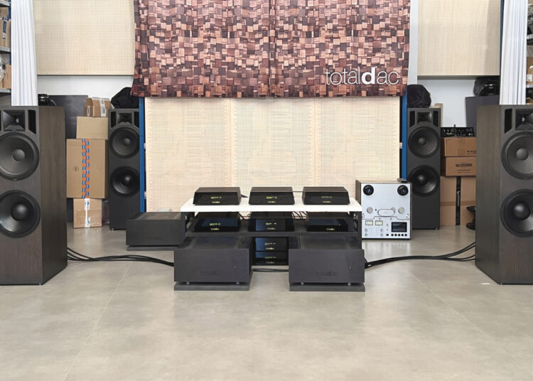 Totaldac-Speakers-A-Masterclass-in-Coherence-and-Sonic-Realism