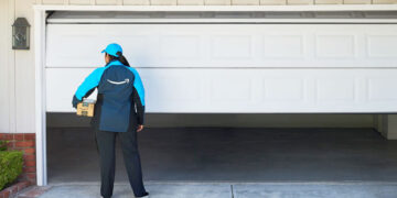 amazon-launches-in-garage-delivery