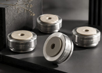 Essenza by Bassocontinuo Easy Feet, compact vibration damping for hi-fi components