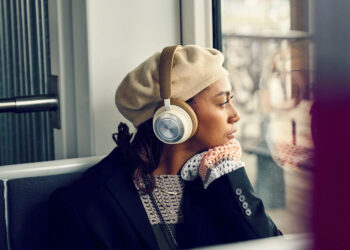 dali-io8-premium-wireless-hifi-headphones