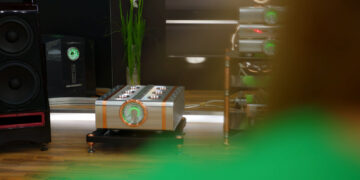 dan-dagostino-relentless-epic-800-amplifier-introduction-at-high-end-2022