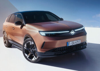 focal-premium-hifi-system-for-opel-grandland