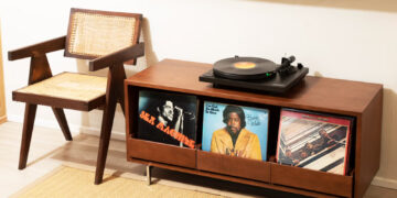 gadhouse-mathis-turntable