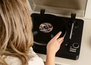 lenco-shows-new-trio-of-turntables-at-ces-2025