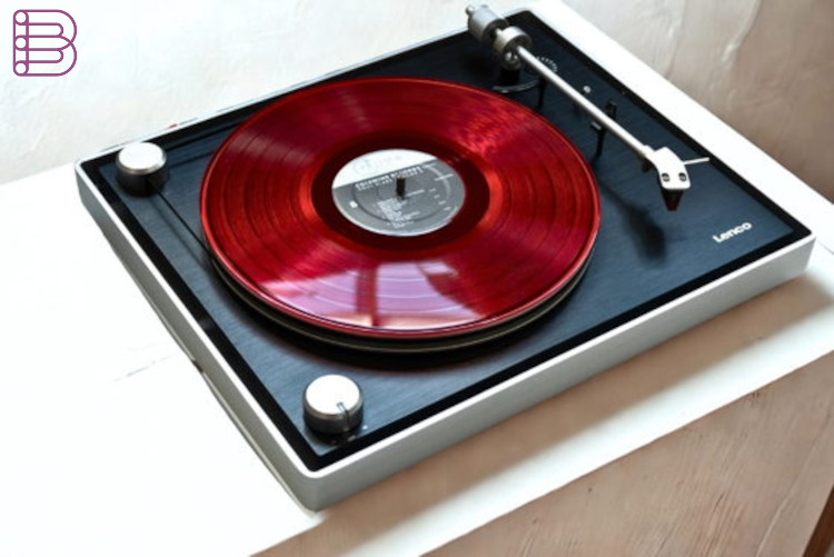 lenco-showcases-l455BK-turntable-at-high-end-munich-2025-2