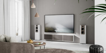 lyngdorf-fr2-floor-standing-loudspeakers