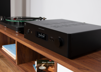 nad-electronics-c389-hybdriddigital-dac-amplifier