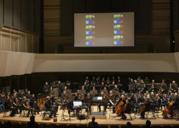 norrlandsoperan-philharmonic-orhcestra-shares-stage-with-audio-pro-speakers