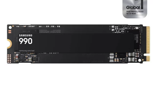 Samsung 990 SSD: PCIe 4.0 speeds up to 7,250 MB/s, 38% better efficiency than the 990 PRO. Built for gamers, creators and big libraries. Link in bio for the full story. #Samsung #990SSD #NVMe #SSD #PCGaming #Storage #TechNews #GamingSetup #ContentCreator #HighEndAudio