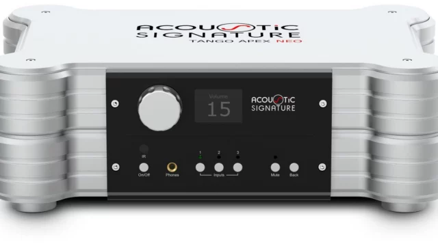Double mono, done properly. Acoustic Signature's new Tango Apex NEO phono preamplifier splits every channel into its own housing, power supply and amplifier - plus a built-in headphone amp. Link in bio for the full story. #AcousticSignature #TangoApexNEO #PhonoPreamp #Vinyl #Turntable #HighEndAudio #AudiophileGear #HiFi #ClassA #DoubleMono