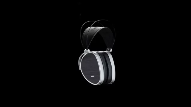 Closed-back vs open-back headphones, explained: damping, resonance, diaphragm material, and how new closed designs chase an open sound. Link in bio. #Headphones #ClosedBack #OpenBack #HiFi #AEONCORE #DanClarkAudio #FinalAudio #AudioEngineering #HeadphoneAcademy #HighEndAudio