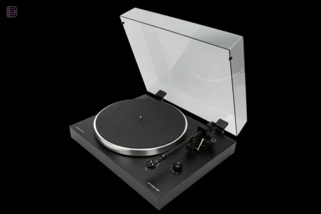 Andover-One DD: direct-drive motor, 8.8-inch carbon-fiber tonearm, factory-fitted Audio-Technica cartridge. $999, shipping week of Oct 5. Link in bio. #andoveraudio #turntable #vinyl #hifi #directdrive #audiophile
