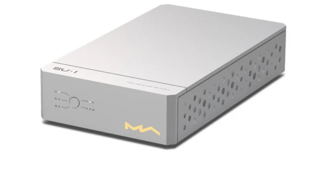 Matrix Audio SU-1: a USB isolation switcher that cuts ground loop noise and powers your DAC chain cleanly. 3 inputs, 2 isolated outputs, one button. Link in bio. #hifi #highendaudio #audiophile #matrixaudio #usbaudio #digitalaudio #audiophilegear #hifisetup