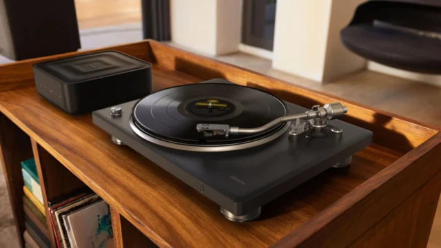 Vinyl warmth meets wireless freedom 🎶 The new Denon DP-500BT streams straight to your speakers via Bluetooth. €849 — link in bio. #denon #vinyl #turntable #hifi #highendaudio #bluetooth #recordplayer