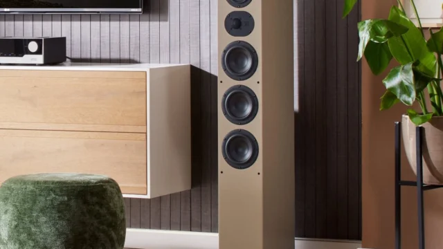 Same sound, warmer look ☕ Nubert's nuLine 34 and nuLine 284 are now available in a new Cappuccino multi-coat lacquer, alongside black and white.
Full story via link in bio 🔗
#Nubert #nuLine #Cappuccino #GermanHiFi #Loudspeakers #Floorstanders #HomeAudio #HiFiDesign #Bookshelf #BestOfHighEnd